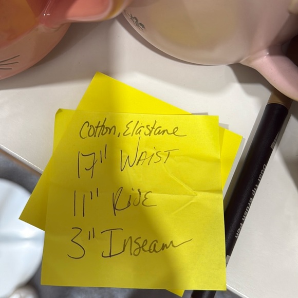 NWT Old Navy OG Straight Raw Hem Shorts Denim 12 - Picture 3 of 3